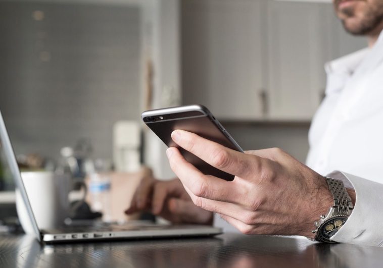 9 Ways To Catch Your Spouse Cheating