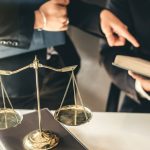 How to Choose a Business Lawyer or a Fully Qualified lawyer?