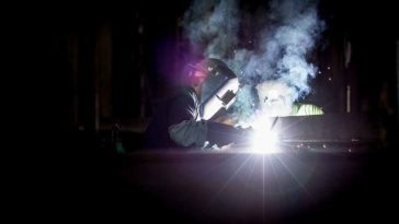 6 Key Qualities to Look for in a Good Welding Contractor