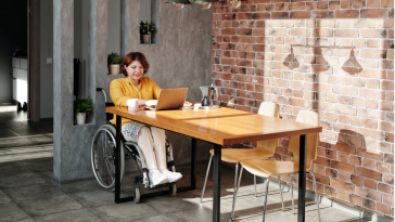 7 Helpful Tips for Living With Multiple Sclerosis