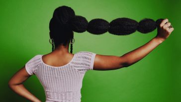 Daily Scalp Care Tips for Those Wearing Kinky Extensions