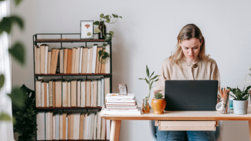 Financial Success for Freelancers Why Separating Business and Personal Finances is Important